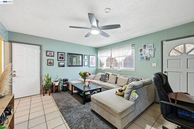 403-405 105th Ave, Oakland, CA 94603