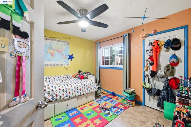 403-405 105th Ave, Oakland, CA 94603