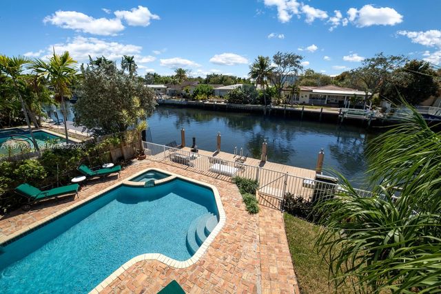 2046 NE 15th St, Fort Lauderdale, FL 33304