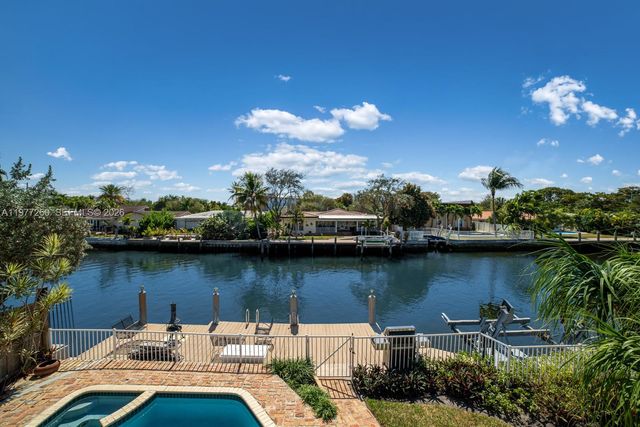 2046 NE 15th St, Fort Lauderdale, FL 33304