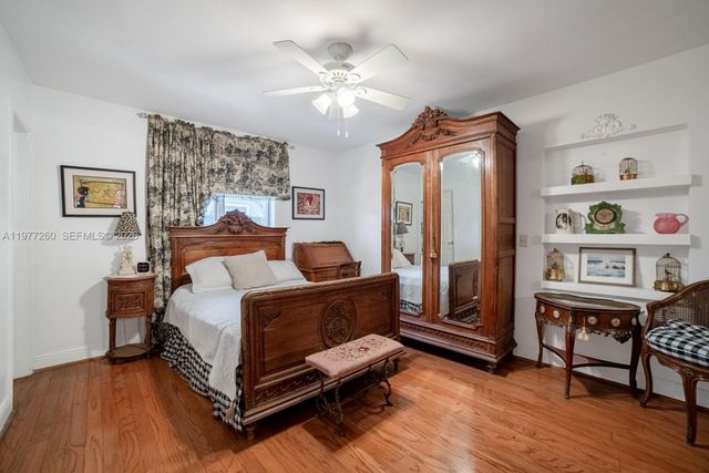 2046 NE 15th St, Fort Lauderdale, FL 33304