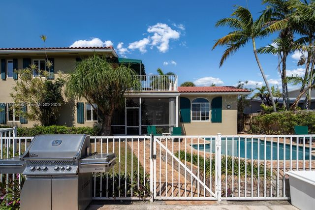 2046 NE 15th St, Fort Lauderdale, FL 33304