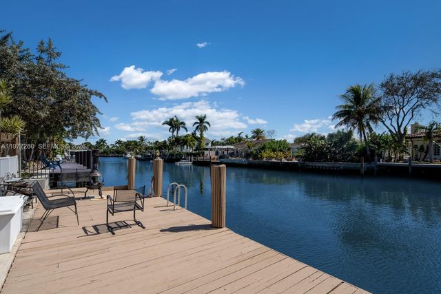 2046 NE 15th St, Fort Lauderdale, FL 33304