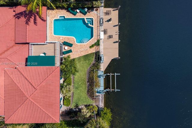 2046 NE 15th St, Fort Lauderdale, FL 33304