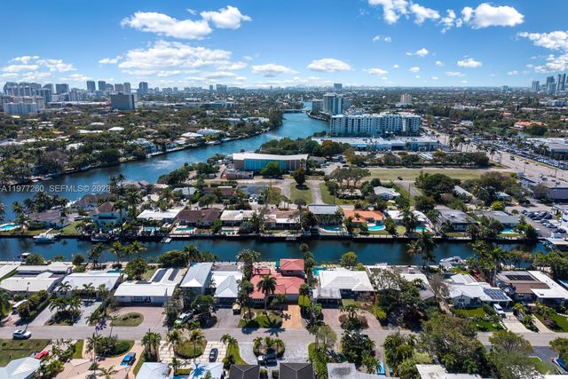 2046 NE 15th St, Fort Lauderdale, FL 33304