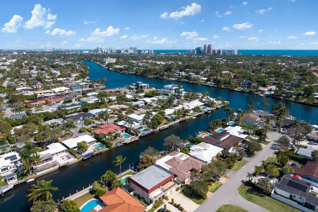 2046 NE 15th St, Fort Lauderdale, FL 33304