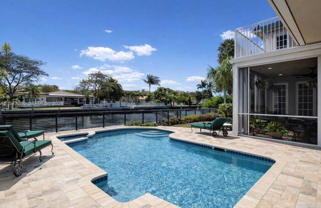 2046 NE 15th St, Fort Lauderdale, FL 33304