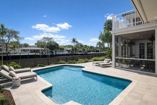 2046 NE 15th St, Fort Lauderdale, FL 33304