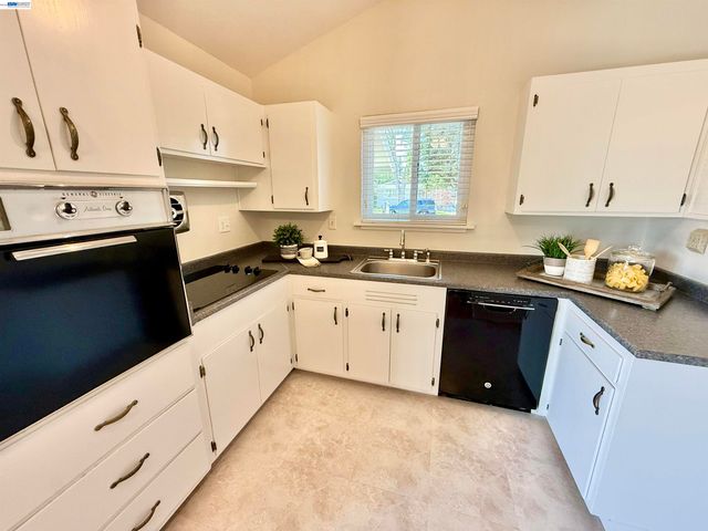 4118 Stanford Way, Livermore, CA 94550