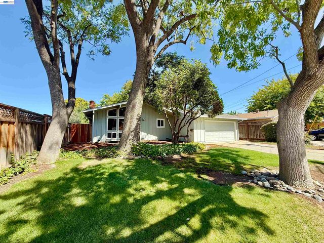 4118 Stanford Way, Livermore, CA 94550