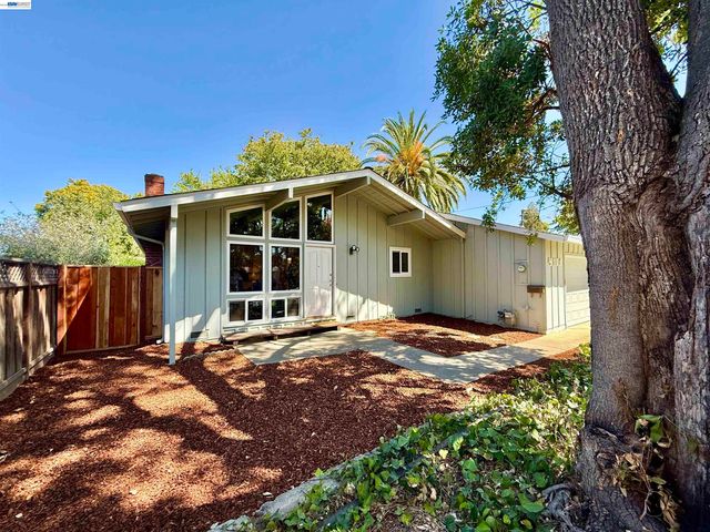 4118 Stanford Way, Livermore, CA 94550
