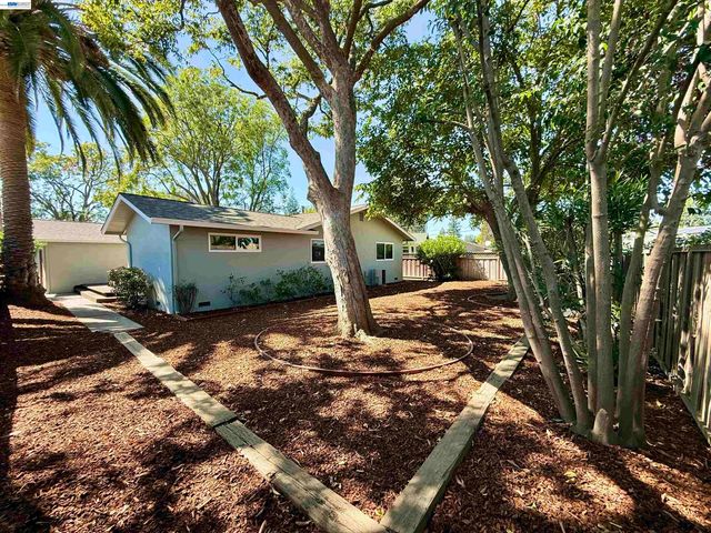 4118 Stanford Way, Livermore, CA 94550