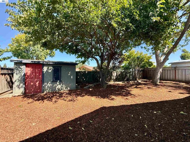 4118 Stanford Way, Livermore, CA 94550