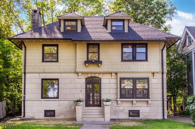 245 Midland Ave, East Orange City, NJ 07017