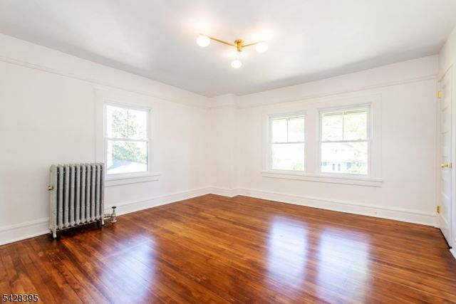 245 Midland Ave, East Orange City, NJ 07017