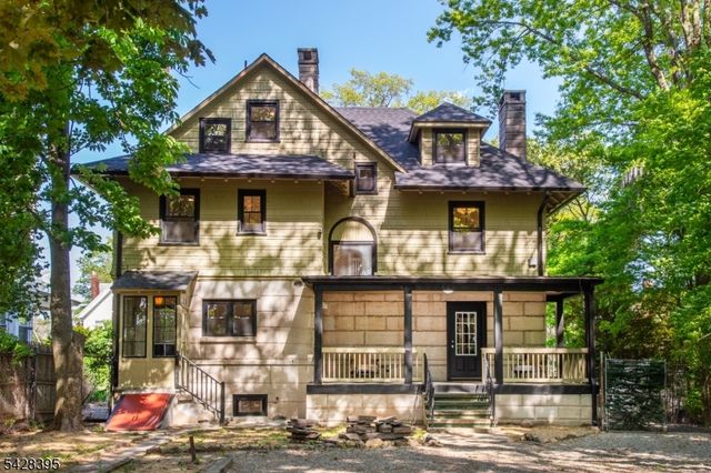245 Midland Ave, East Orange City, NJ 07017