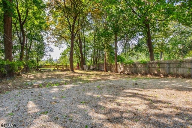 245 Midland Ave, East Orange City, NJ 07017