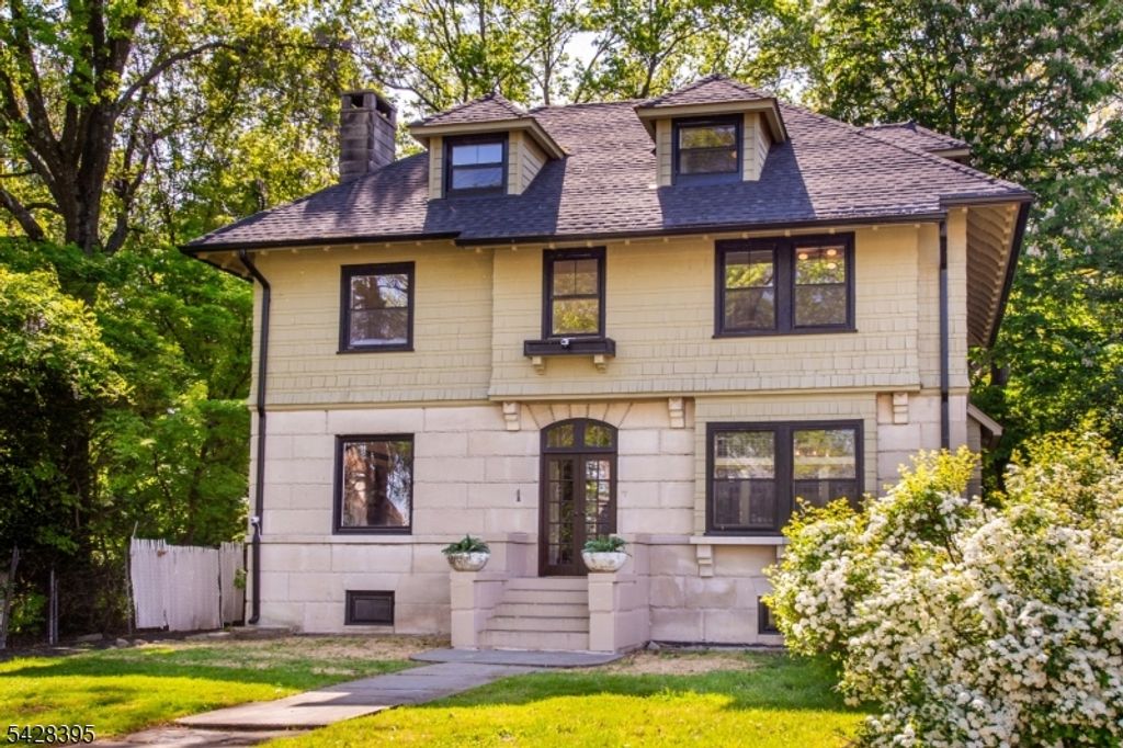 245 Midland Ave, East Orange City, NJ 07017