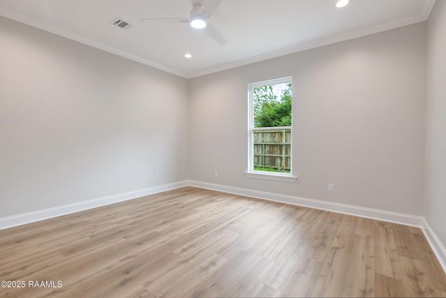 300 Avenue B D, Broussard, LA 70518