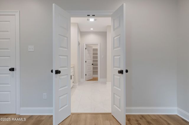 300 Avenue B D, Broussard, LA 70518