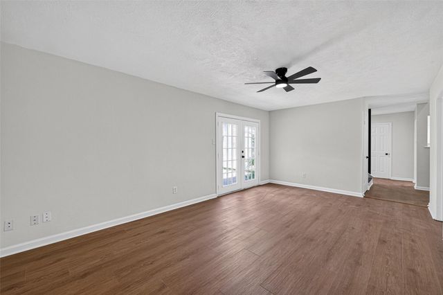 10102 Old Towne Lane, Sugar Land, TX 77498