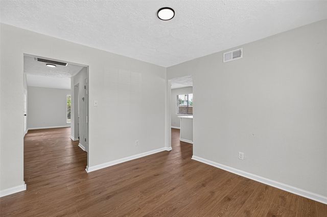 10102 Old Towne Lane, Sugar Land, TX 77498