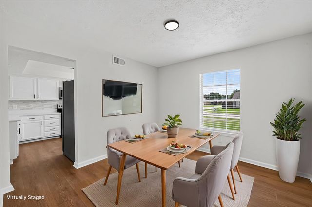 10102 Old Towne Lane, Sugar Land, TX 77498