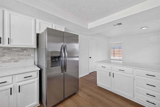 10102 Old Towne Lane, Sugar Land, TX 77498
