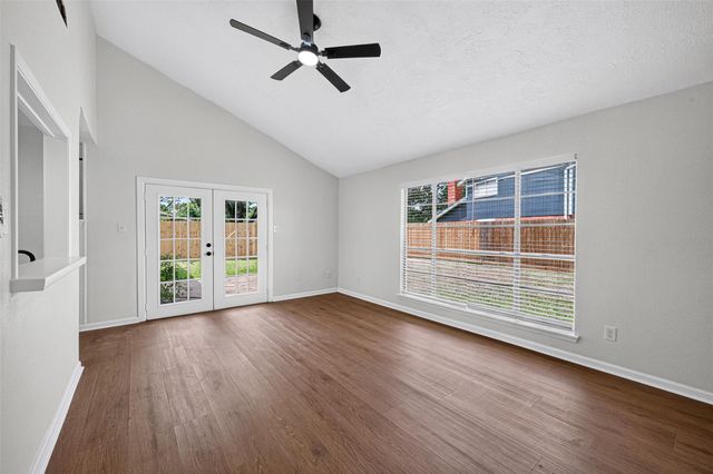 10102 Old Towne Lane, Sugar Land, TX 77498