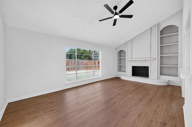10102 Old Towne Lane, Sugar Land, TX 77498