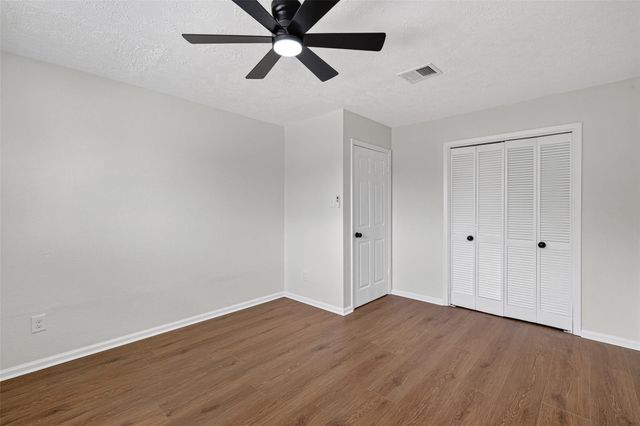 10102 Old Towne Lane, Sugar Land, TX 77498