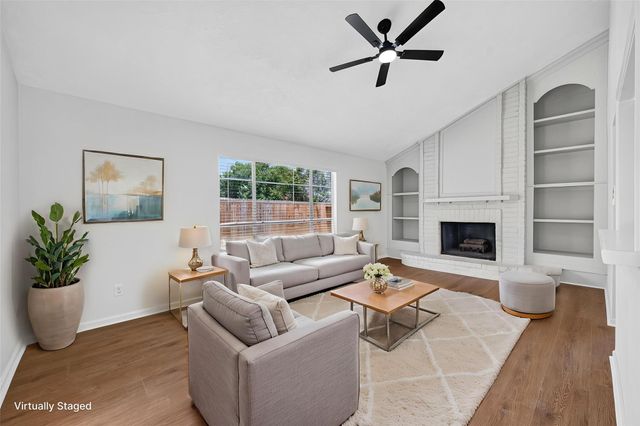 10102 Old Towne Lane, Sugar Land, TX 77498