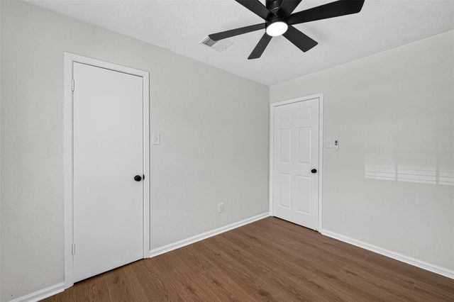 10102 Old Towne Lane, Sugar Land, TX 77498