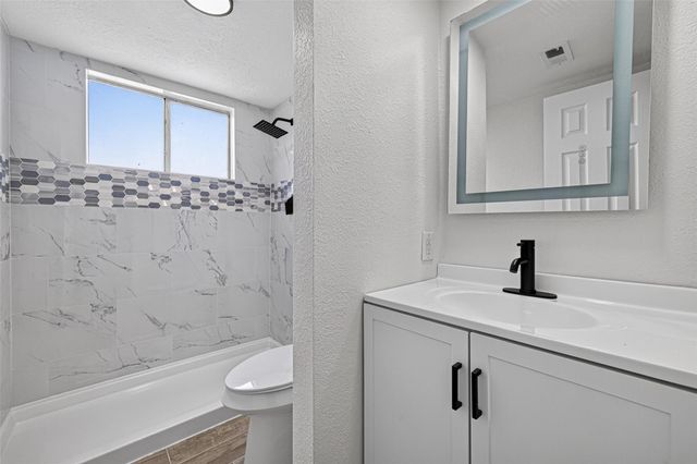 10102 Old Towne Lane, Sugar Land, TX 77498