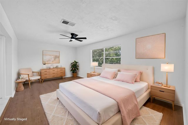 10102 Old Towne Lane, Sugar Land, TX 77498