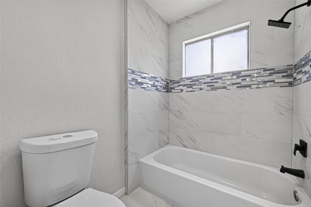 10102 Old Towne Lane, Sugar Land, TX 77498