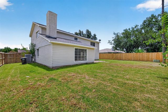 10102 Old Towne Lane, Sugar Land, TX 77498