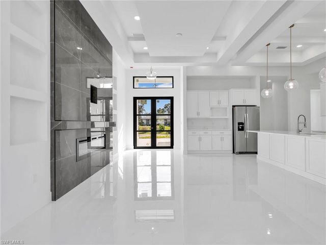 2514 36th ST SW, Lehigh Acres, FL 33976