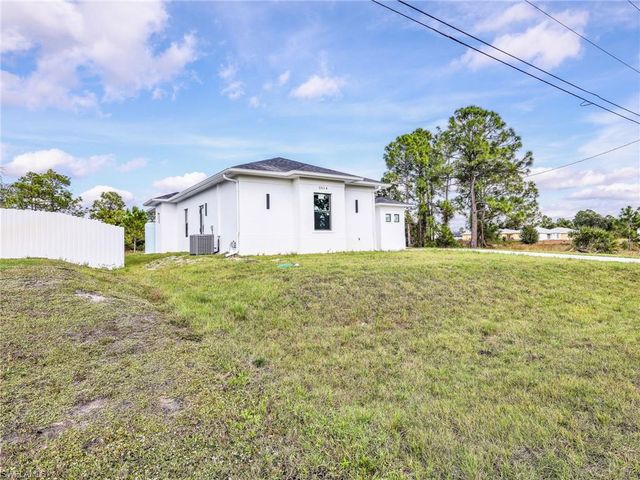2514 36th ST SW, Lehigh Acres, FL 33976