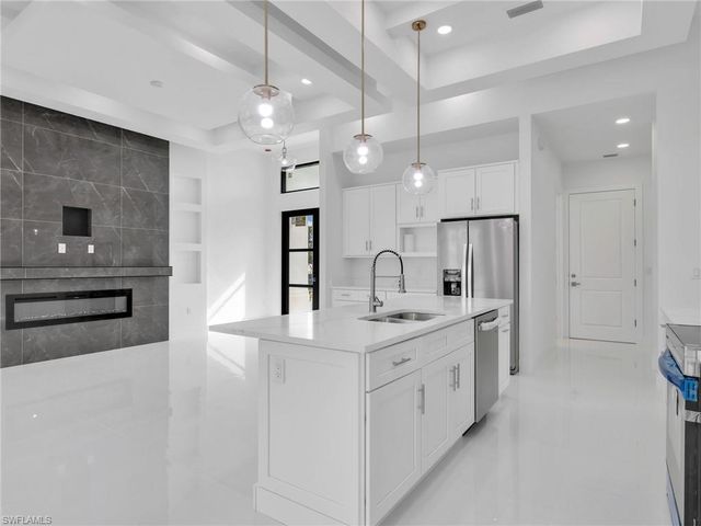 2514 36th ST SW, Lehigh Acres, FL 33976