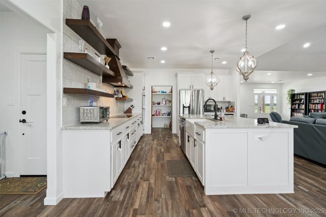 7281 Emmarie Lane, Davis, OK 73030