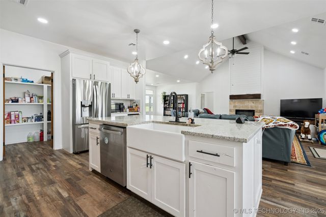 7281 Emmarie Lane, Davis, OK 73030