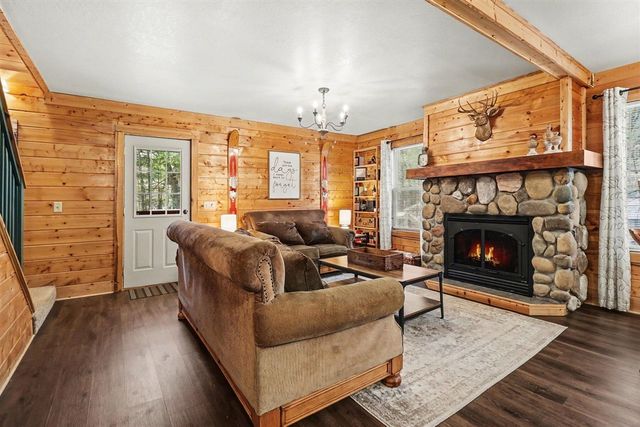 5526 W Longbridge Road, Pentwater, MI 49449