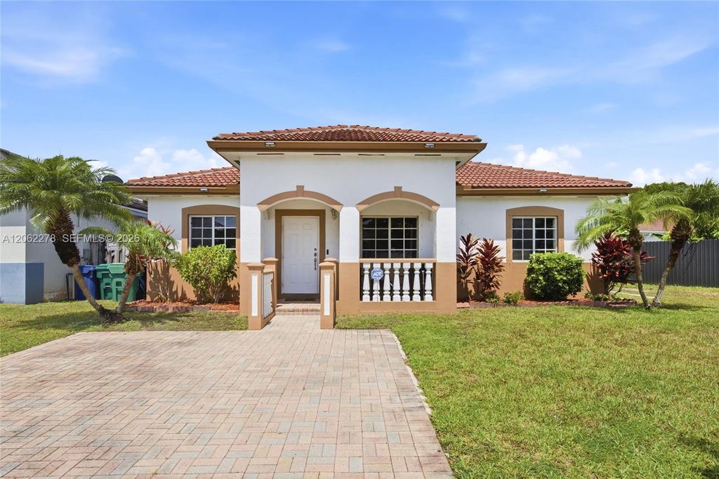 22470 SW 103rd Ave, Cutler Bay, FL 33190