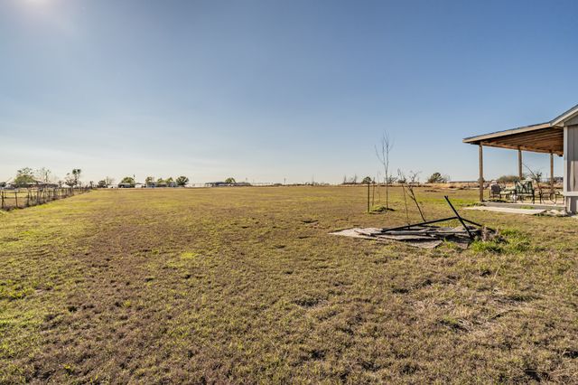 1080 Crow Lane, Terrell, TX 75161