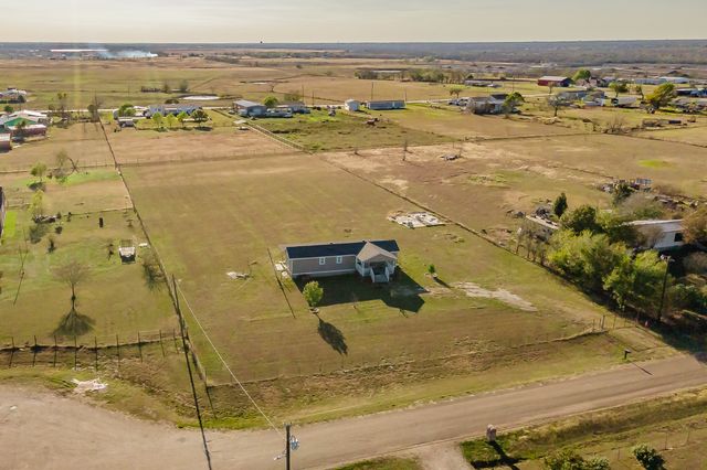 1080 Crow Lane, Terrell, TX 75161