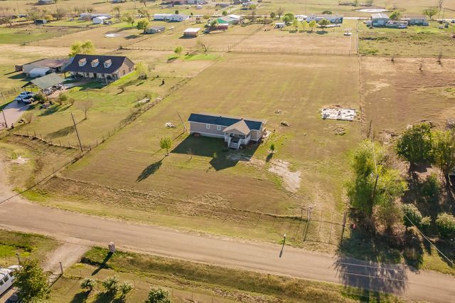 1080 Crow Lane, Terrell, TX 75161