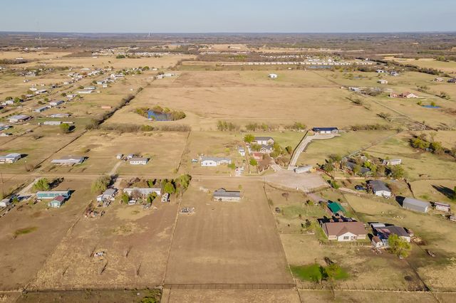 1080 Crow Lane, Terrell, TX 75161