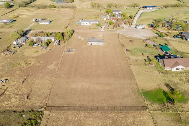 1080 Crow Lane, Terrell, TX 75161