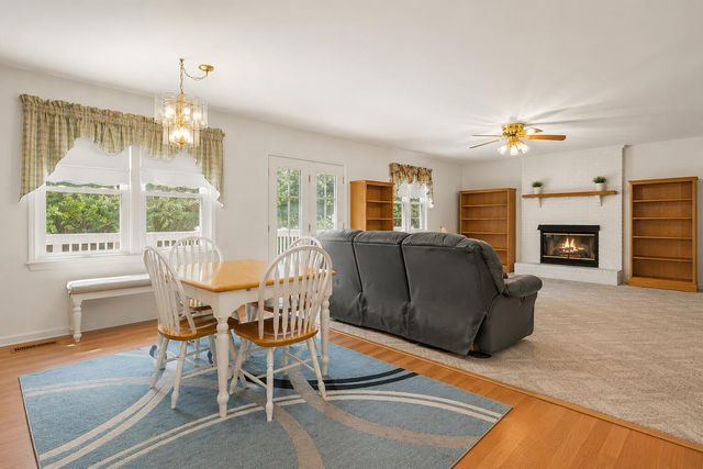 1300 Copper Creek Drive, Lexington, KY 40514